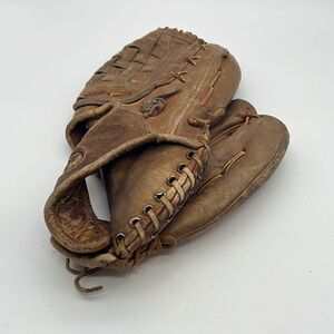 Vintage Holmar Model BL420 11.00 Baseball Mitt Glove RHT Japan PROFESSIONAL